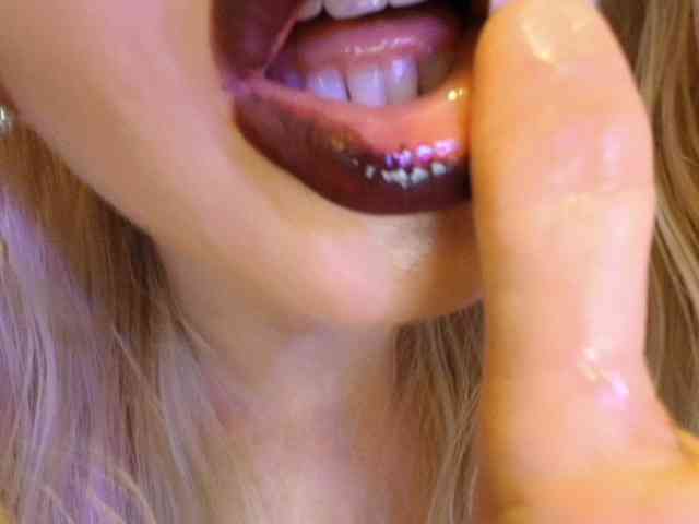 Liliiaxxx webcam