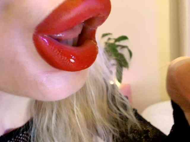 Model: Politexxx