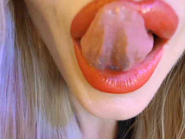 Liliiaxxx webcam