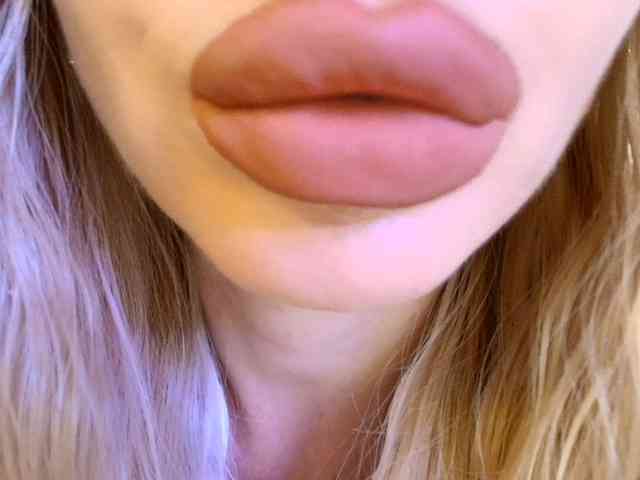Liliiaxxx webcam
