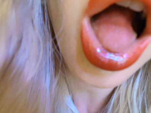 Liliiaxxx webcam