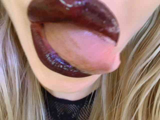 Liliiaxxx webcam