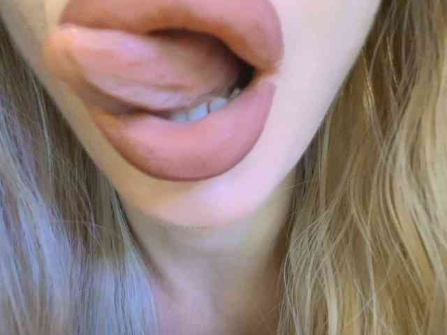 Liliiaxxx webcam
