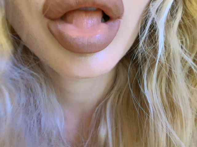 Liliiaxxx webcam