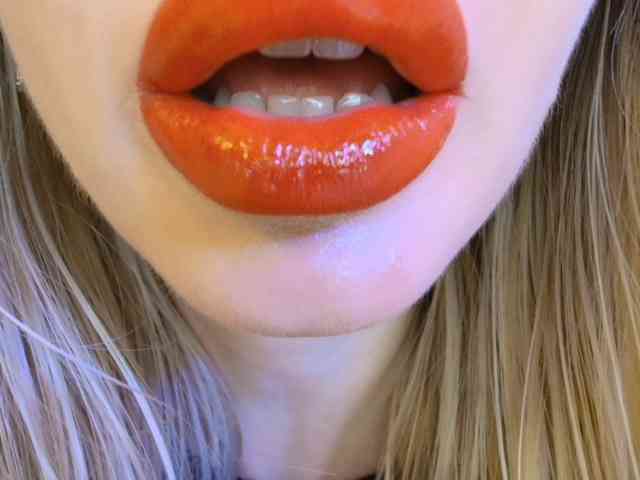 Liliiaxxx webcam