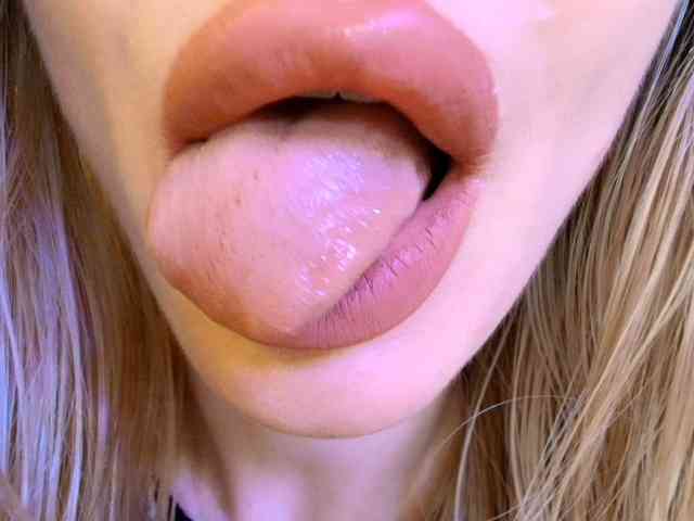 Liliiaxxx webcam