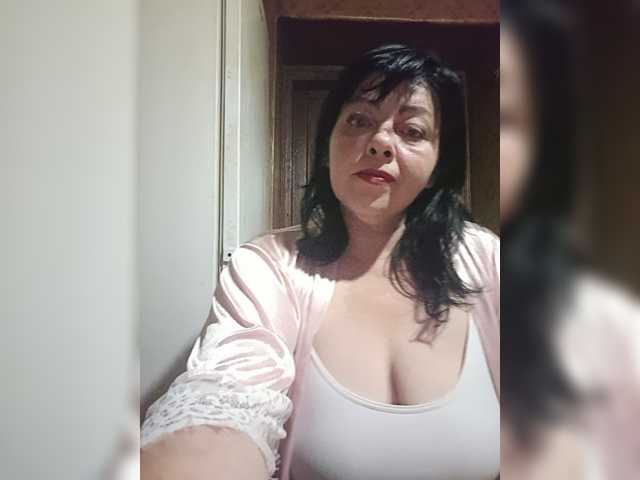 Holly-Molly69 live cam on BongaCams