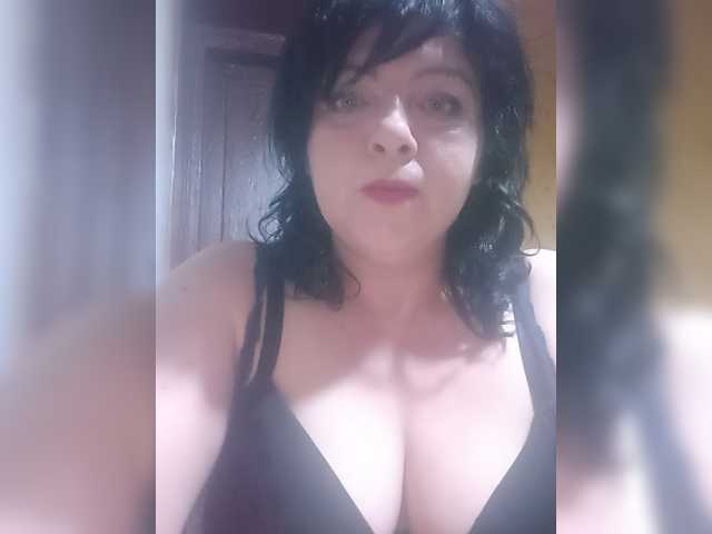 Holly-Molly69 live cam on BongaCams