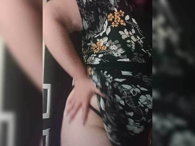 holly-molly69 live sex show