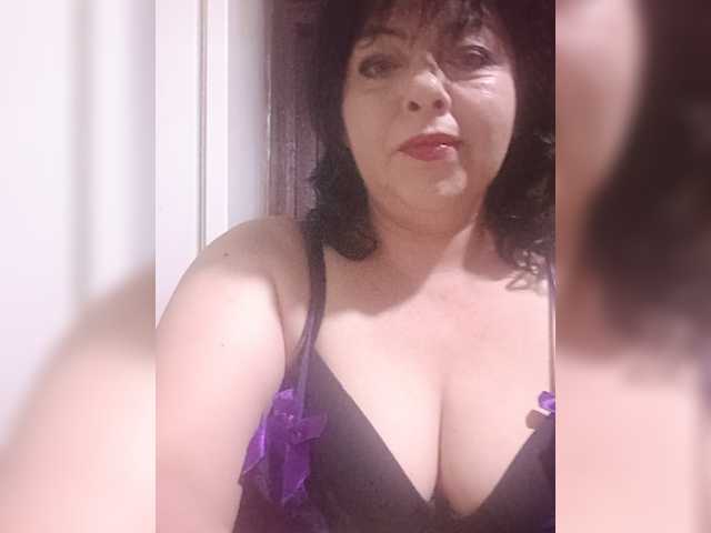 Holly-Molly69 live cam on BongaCams