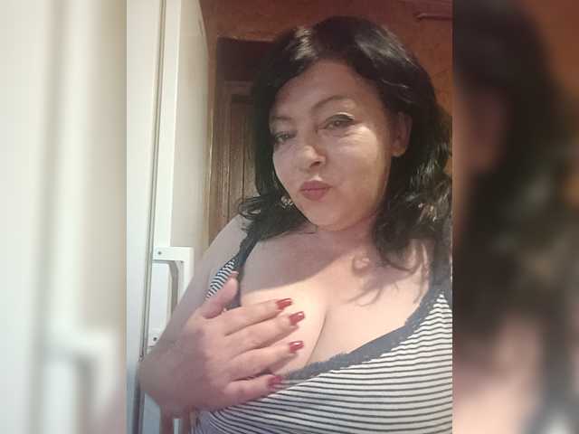 Holly-Molly69 live webcam show