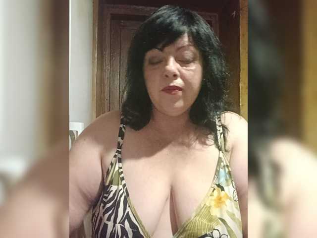 Holly-Molly69 live cam on BongaCams