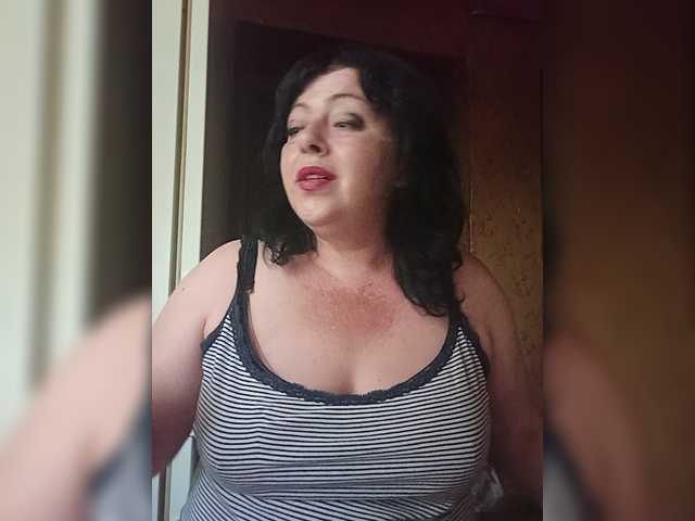 Holly-Molly69 live cam on BongaCams