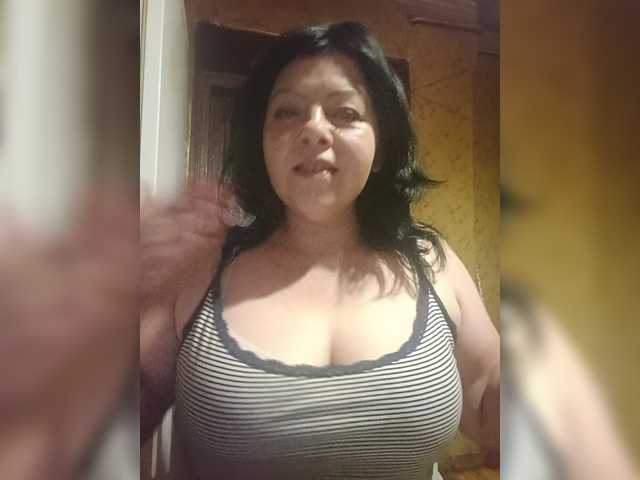 Holly-Molly69 live cam on BongaCams