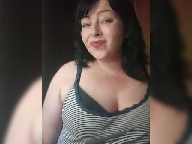 Holly-Molly69 live cam on BongaCams