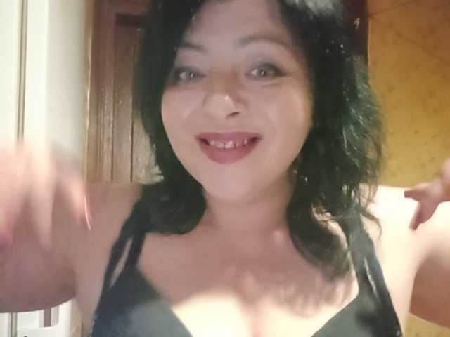 Holly-Molly69 live cam on BongaCams