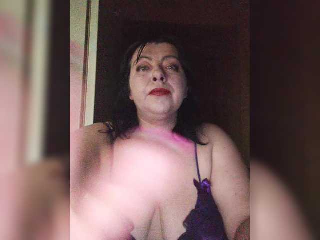 Holly-Molly69's BongaCams show and profile