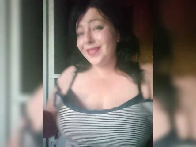 Holly-Molly69 live cam on BongaCams