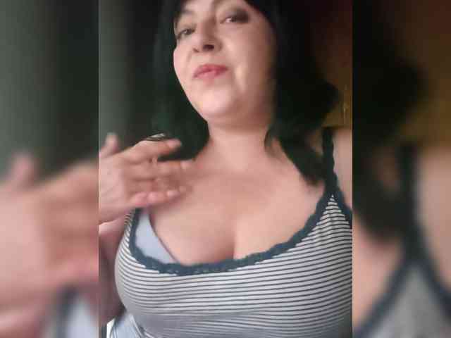 Holly-Molly69 Live Webcam on BongaCams