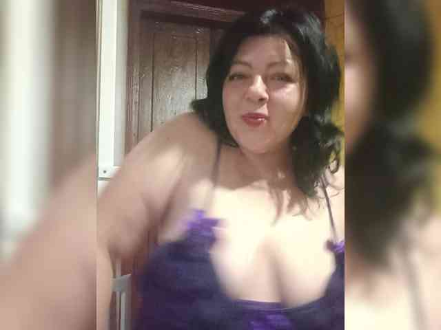 Holly-Molly69 Live Webcam on BongaCams