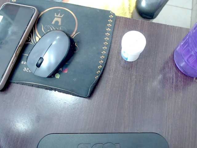 zoe-cortezz live cam on BongaCams