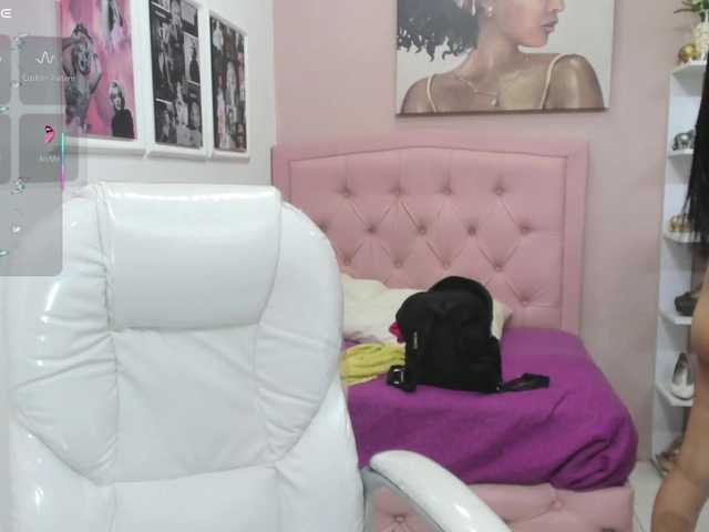 zoe-cortezz live cam on BongaCams