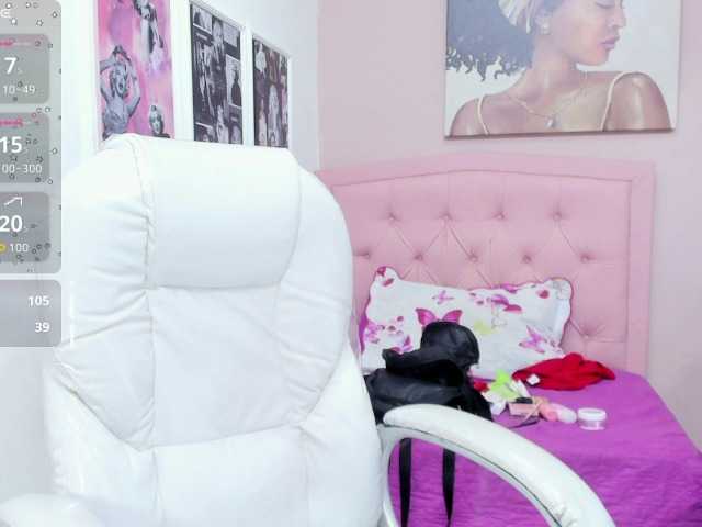 zoe-cortezz live cam on BongaCams