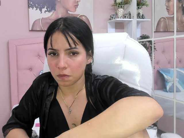 zoe-cortezz live cam on BongaCams