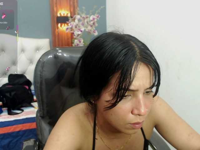 zoe-cortezz live cam on BongaCams