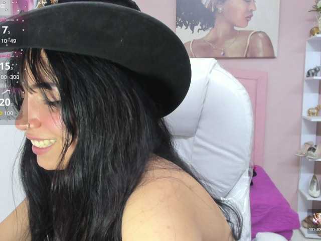 zoe-cortezz live webcam show