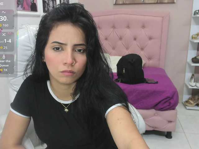 zoe-cortezz live cam on BongaCams