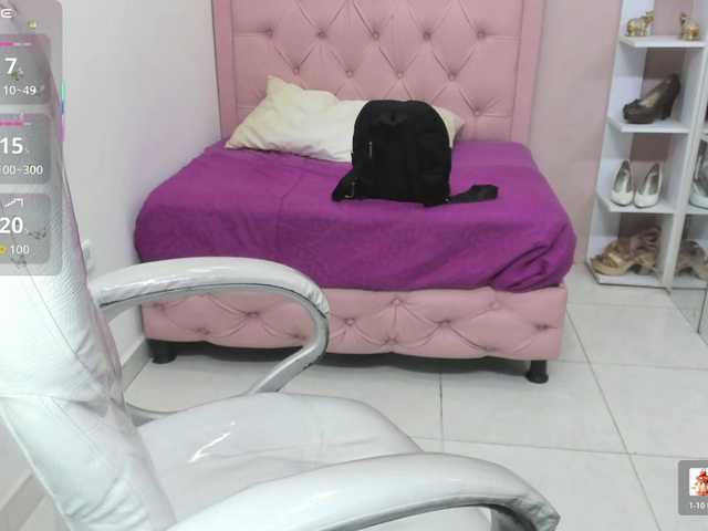 zoe-cortezz live cam on BongaCams