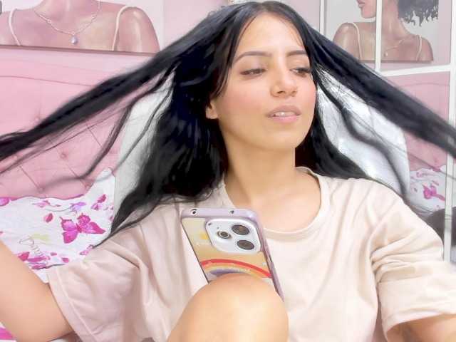 zoe-cortezz – currently Offline