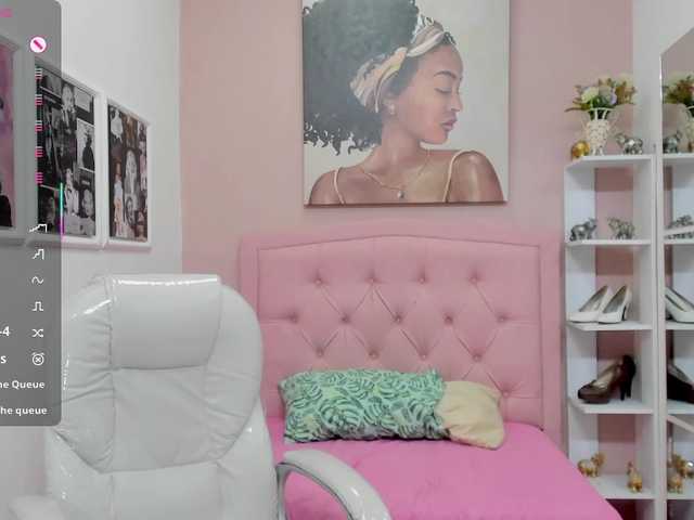 zoe-cortezz Live Cam and Statistics on UnifiedCams