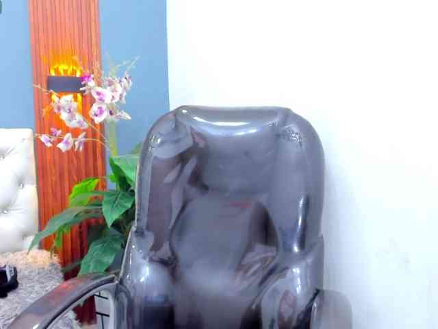 zoe-cortezz webcam