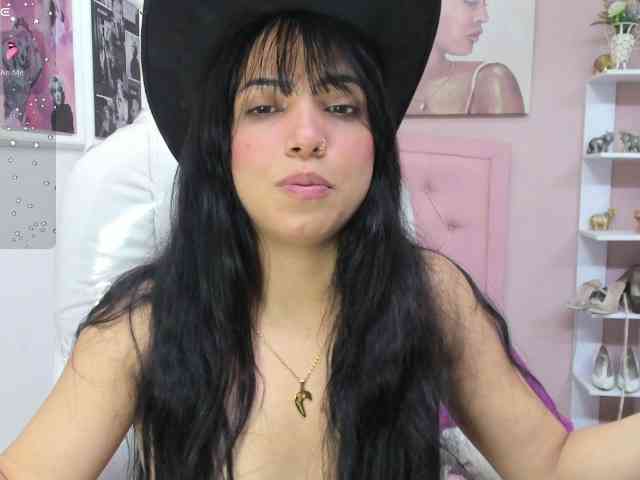 zoe-cortezz webcam