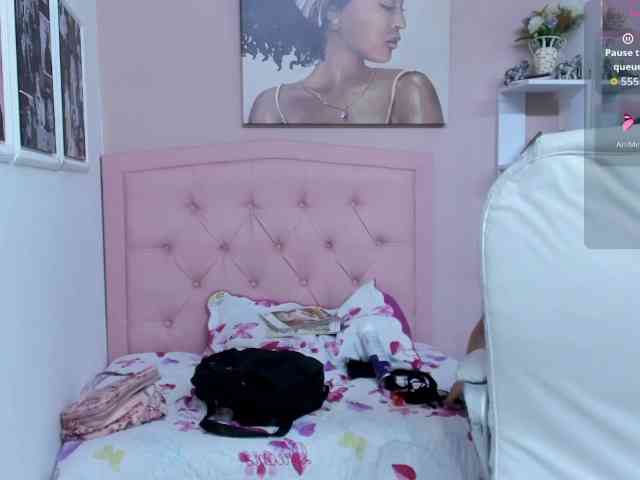 zoe-cortezz webcam