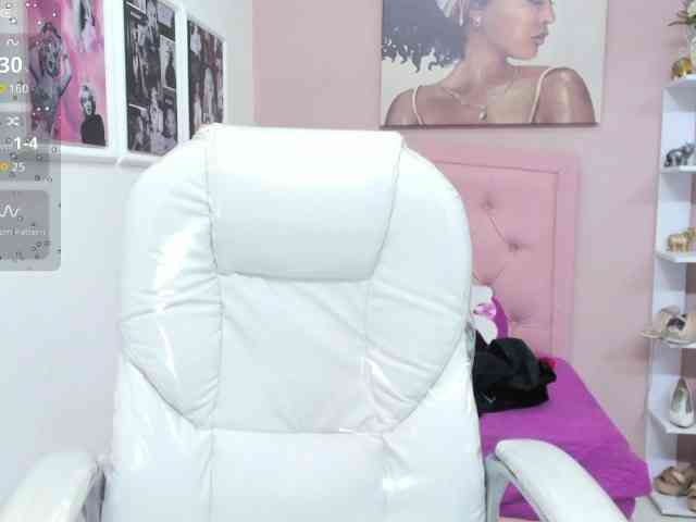 zoe-cortezz webcam
