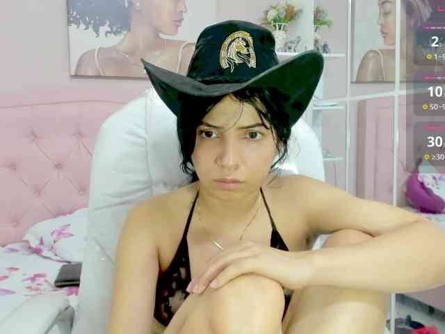 zoe-cortezz webcam