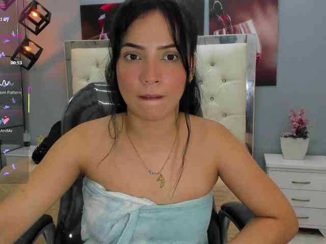zoe-cortezz webcam