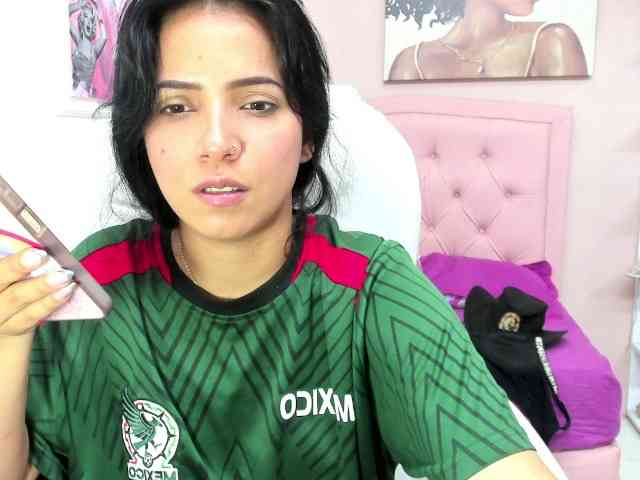 zoe-cortezz webcam