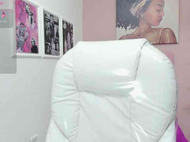 zoe-cortezz webcam