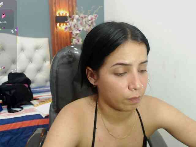 zoe-cortezz webcam