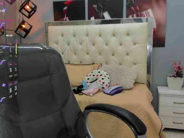 zoe-cortezz webcam