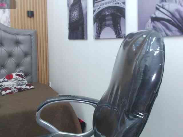 zoe-cortezz webcam