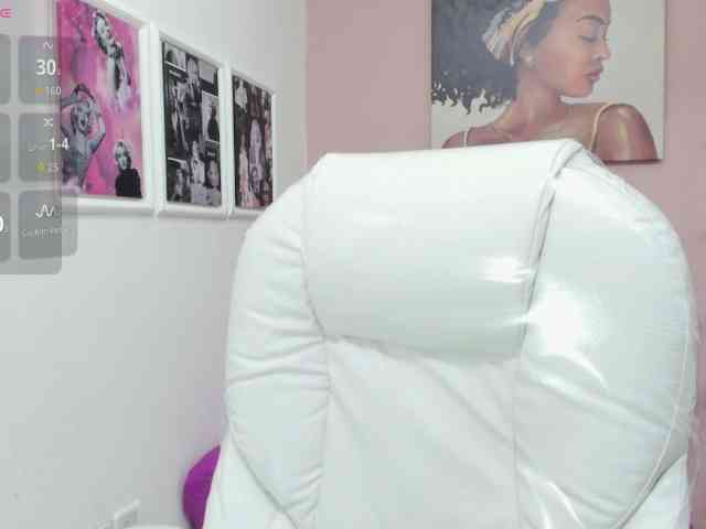 zoe-cortezz webcam