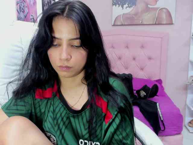 zoe-cortezz webcam