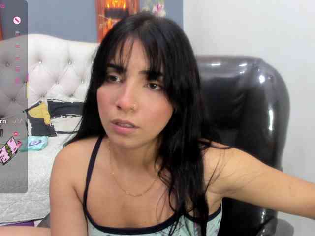 zoe-cortezz webcam