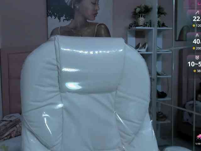 zoe-cortezz webcam