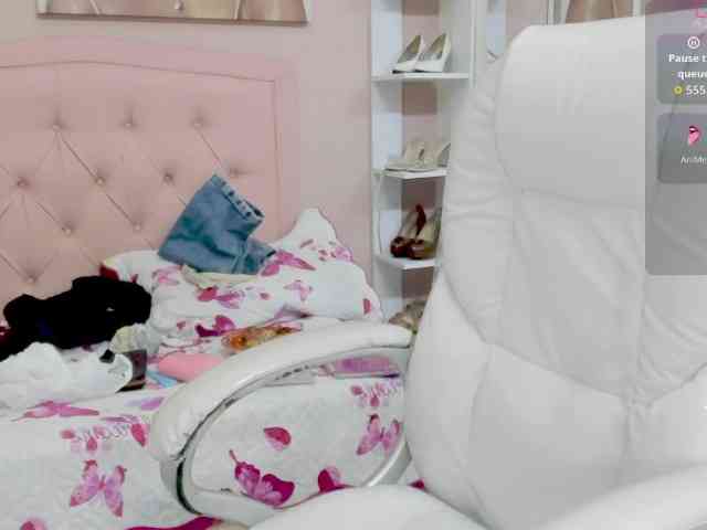 zoe-cortezz webcam